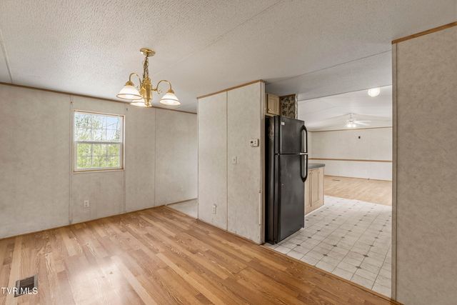 225 Carpenters Chapel Road, Mosheim, TN 37818
