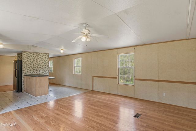 225 Carpenters Chapel Road, Mosheim, TN 37818