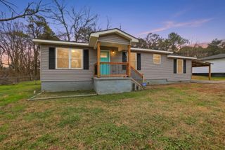 711 W James Avenue, Rossville, GA 30741