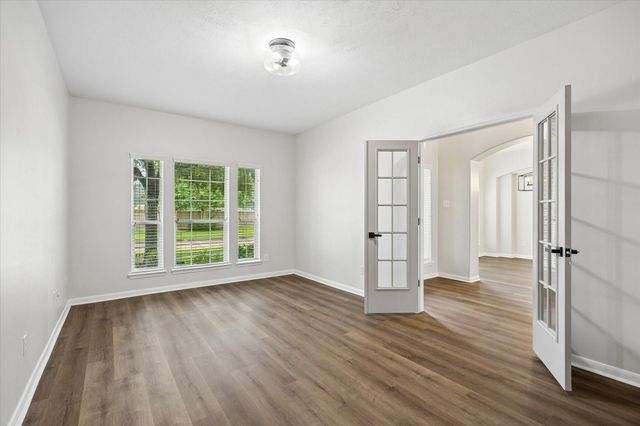 9127 Stoneleigh Drive, Sugar Land, TX 77479