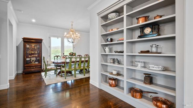 1170 Bayview Ave, Napa, CA 94559