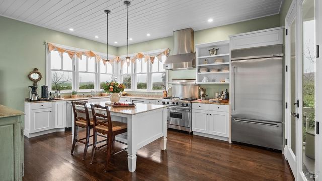 1170 Bayview Ave, Napa, CA 94559