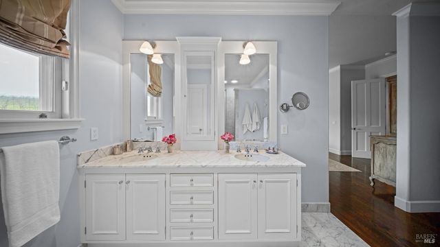 1170 Bayview Ave, Napa, CA 94559