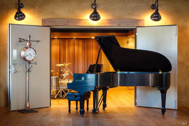 1170 Bayview Ave, Napa, CA 94559