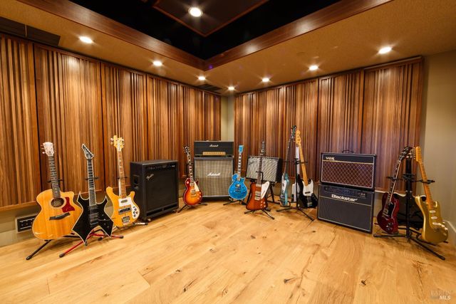 1170 Bayview Ave, Napa, CA 94559