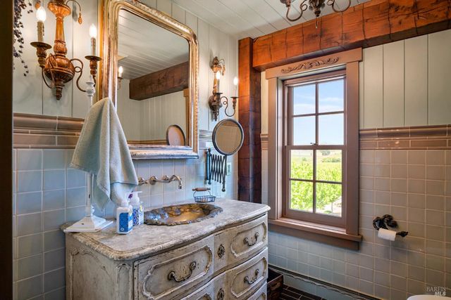 1170 Bayview Ave, Napa, CA 94559