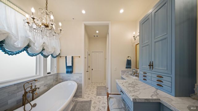 1170 Bayview Ave, Napa, CA 94559