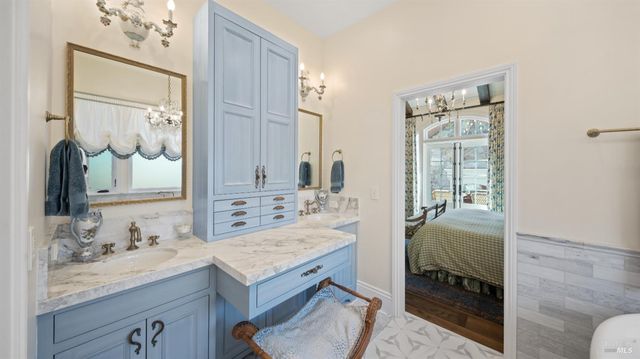 1170 Bayview Ave, Napa, CA 94559