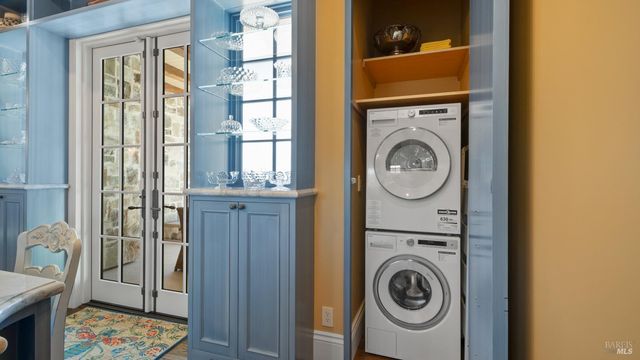 1170 Bayview Ave, Napa, CA 94559