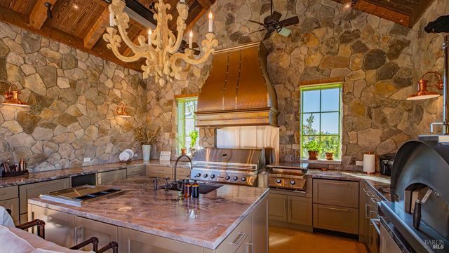 1170 Bayview Ave, Napa, CA 94559