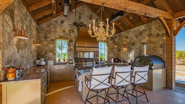 1170 Bayview Ave, Napa, CA 94559