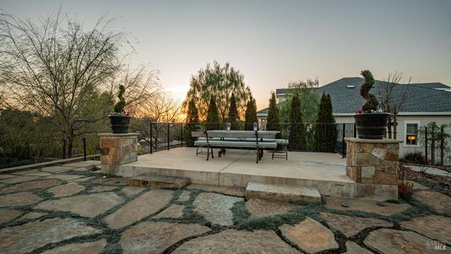 1170 Bayview Ave, Napa, CA 94559