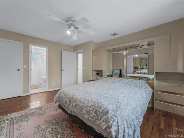 21 Linden Avenue, Kings Park, NY 11754