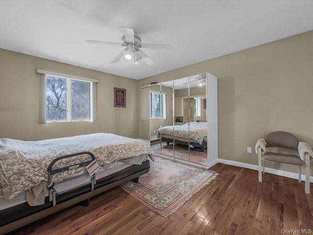 21 Linden Avenue, Kings Park, NY 11754
