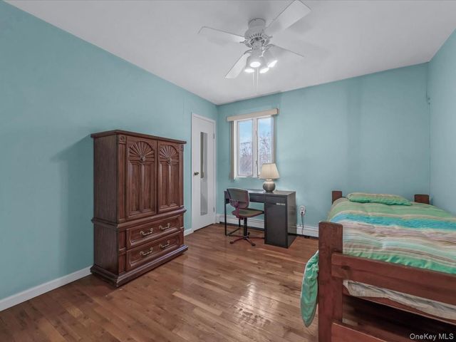 21 Linden Avenue, Kings Park, NY 11754