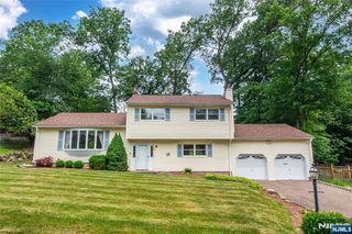 15 Coventry Road, Wayne, NJ 07470