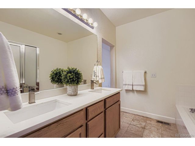 3768 S Dallas St, Aurora, CO 80014