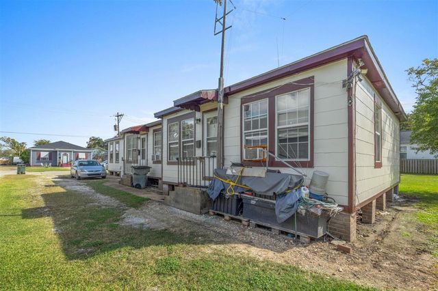 420 Moss Street, Lake Charles, LA 70601