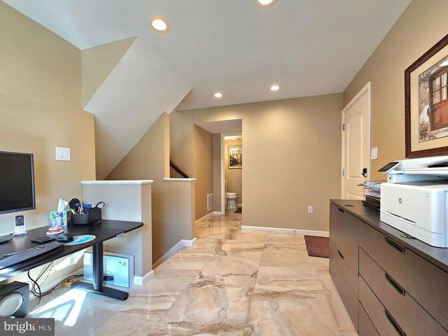 11930 COTTON MILL DR, Woodbridge, VA 22192