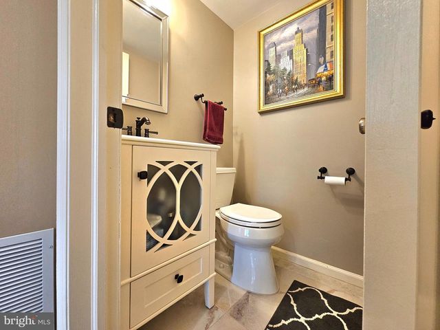 11930 COTTON MILL DR, Woodbridge, VA 22192