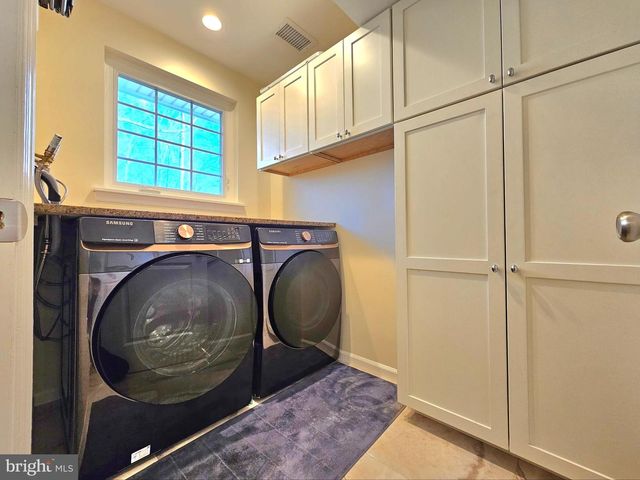 11930 COTTON MILL DR, Woodbridge, VA 22192