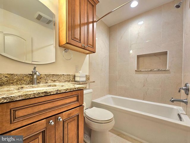 11930 COTTON MILL DR, Woodbridge, VA 22192