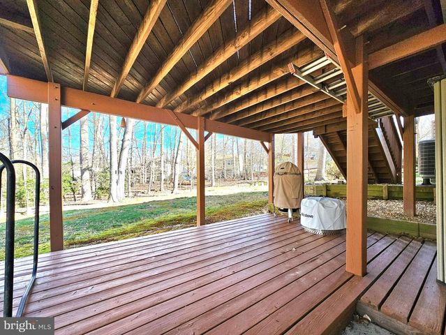 11930 COTTON MILL DR, Woodbridge, VA 22192