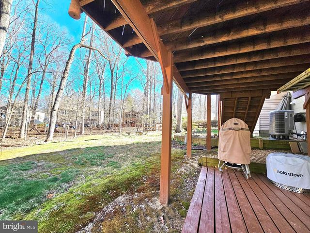 11930 COTTON MILL DR, Woodbridge, VA 22192