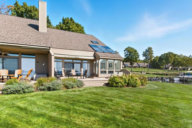 9 Starboard Ln Unit 1, Moultonborough, NH 03254