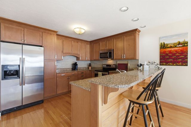 9 Starboard Ln Unit 1, Moultonborough, NH 03254