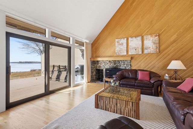 9 Starboard Ln Unit 1, Moultonborough, NH 03254