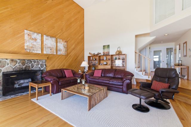 9 Starboard Ln Unit 1, Moultonborough, NH 03254