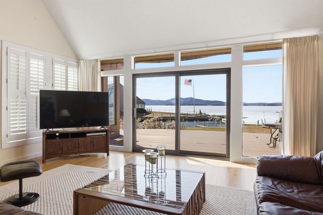 9 Starboard Ln Unit 1, Moultonborough, NH 03254