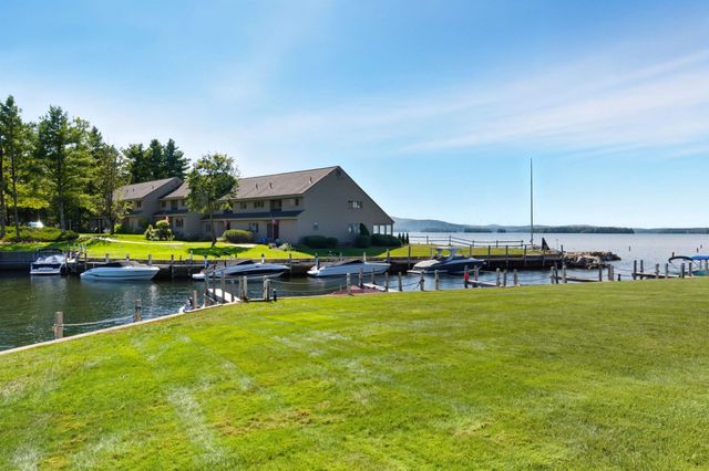 9 Starboard Ln Unit 1, Moultonborough, NH 03254