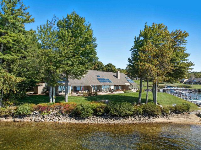 9 Starboard Ln Unit 1, Moultonborough, NH 03254