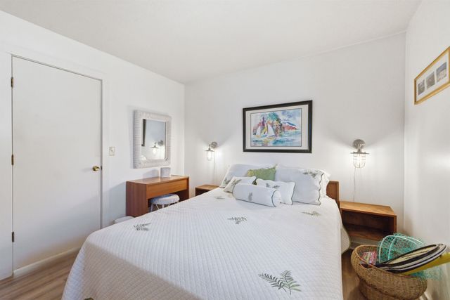 9 Starboard Ln Unit 1, Moultonborough, NH 03254