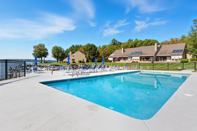 9 Starboard Ln Unit 1, Moultonborough, NH 03254