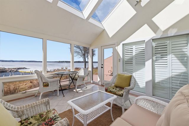 9 Starboard Ln Unit 1, Moultonborough, NH 03254