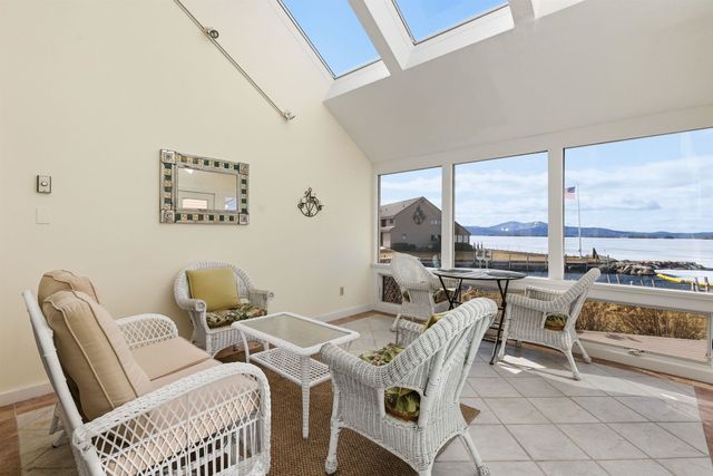 9 Starboard Ln Unit 1, Moultonborough, NH 03254