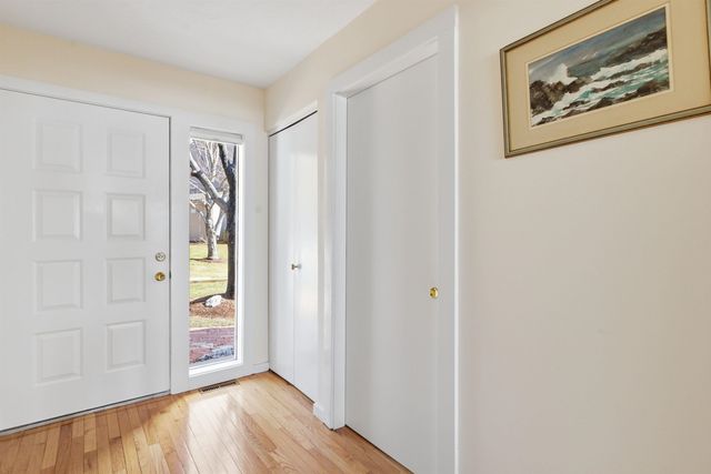 9 Starboard Ln Unit 1, Moultonborough, NH 03254