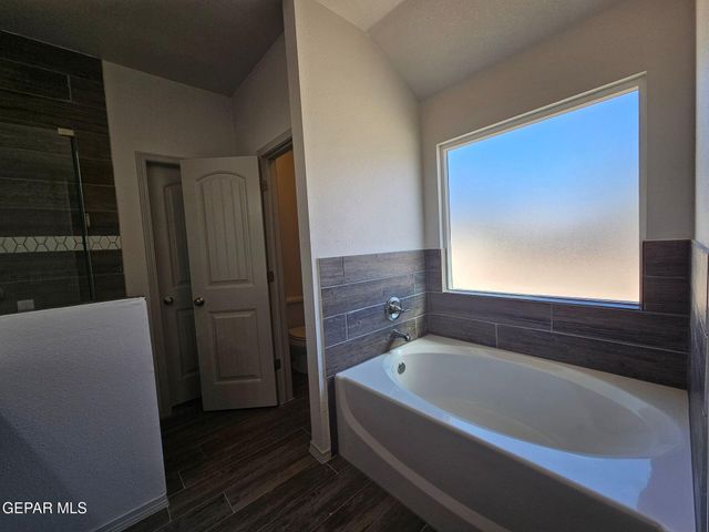 1096 Summer Night Place, Horizon City, TX 79928