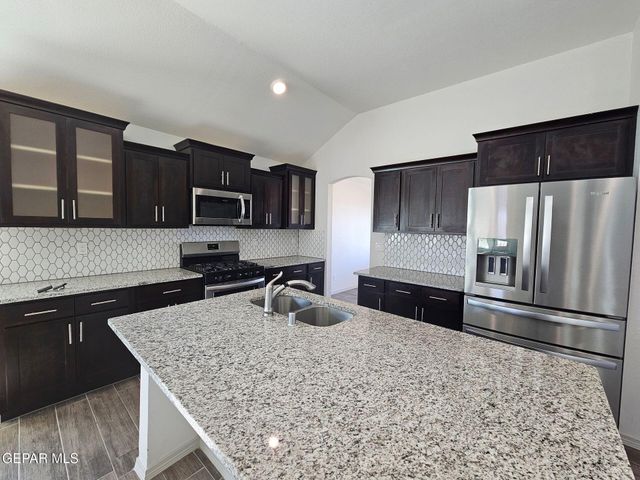 1096 Summer Night Place, Horizon City, TX 79928