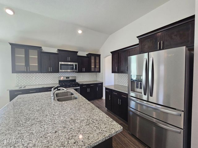 1096 Summer Night Place, Horizon City, TX 79928