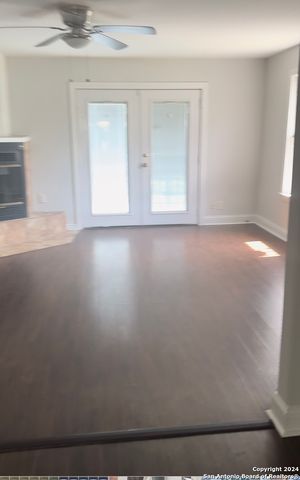 266 kate schenck, San Antonio, TX 78223