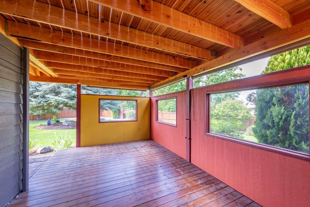 21445 Bradetich Loop, Bend, OR 97701