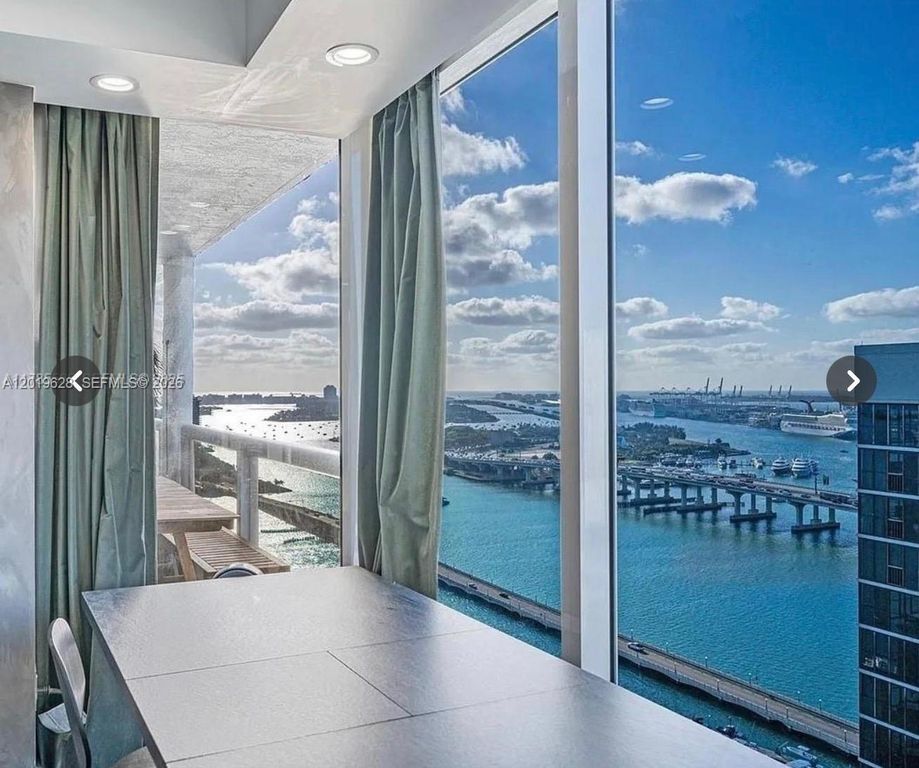 1717 N Bayshore Dr A-3545, Miami, FL 33132
