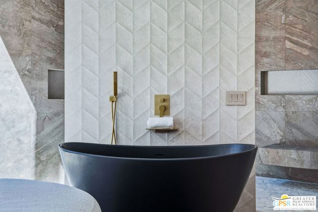 77013 Desi Drive, Indian Wells, CA 92210