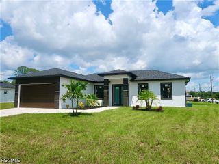 2607 E 18th ST, Lehigh Acres, FL 33972