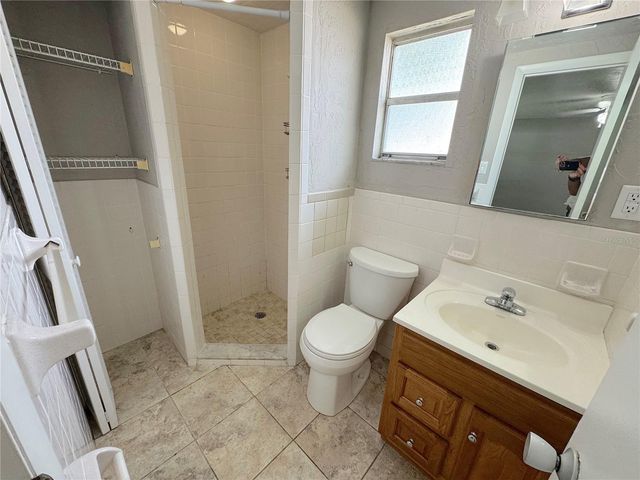 3883 HAWKEYE CIRCLE, Sarasota, FL 34232