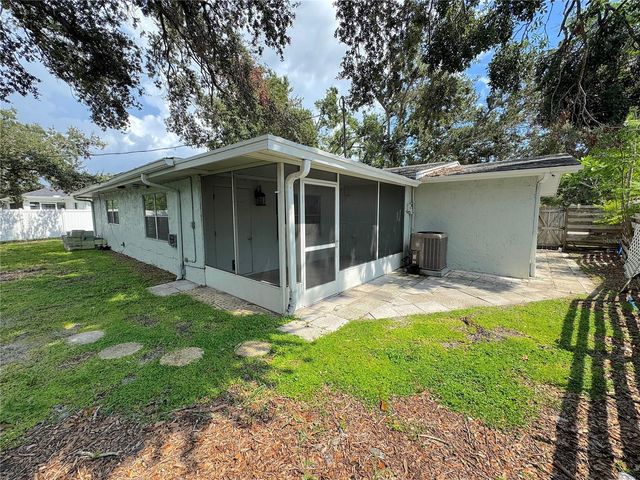 3883 HAWKEYE CIRCLE, Sarasota, FL 34232